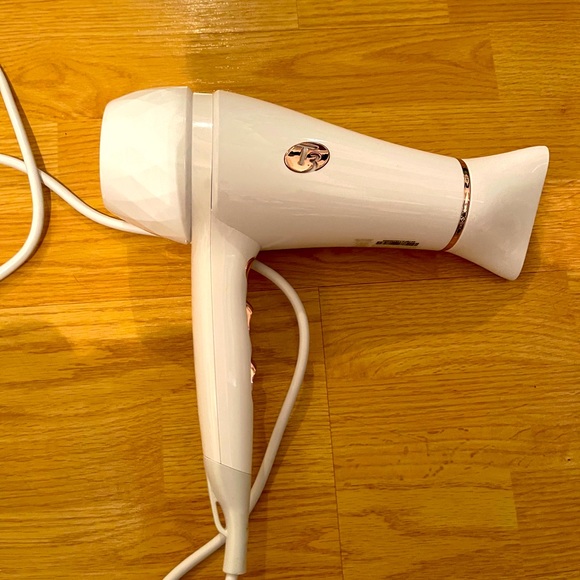 T3 Blowdryer - Picture 1 of 2